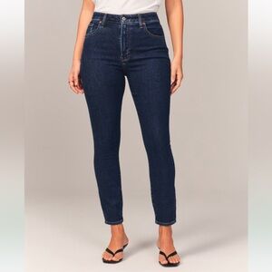 Abercrombie & Fitch Curve Love The Skinny High Rise Jean